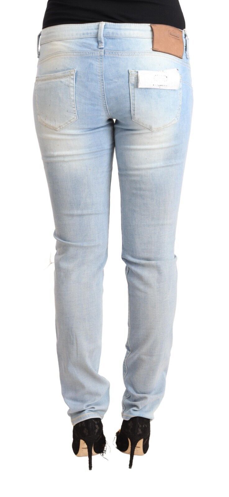 Acht Schicke Skinny mit niedriger Taille aus hellblauem Denim