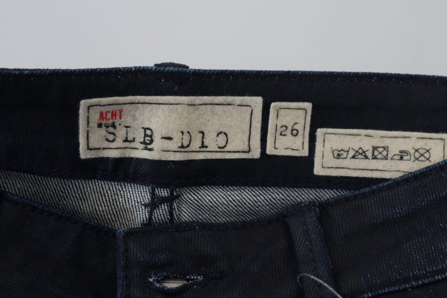 Acht Slim Fit Baumwoll-Denim-Jeans
