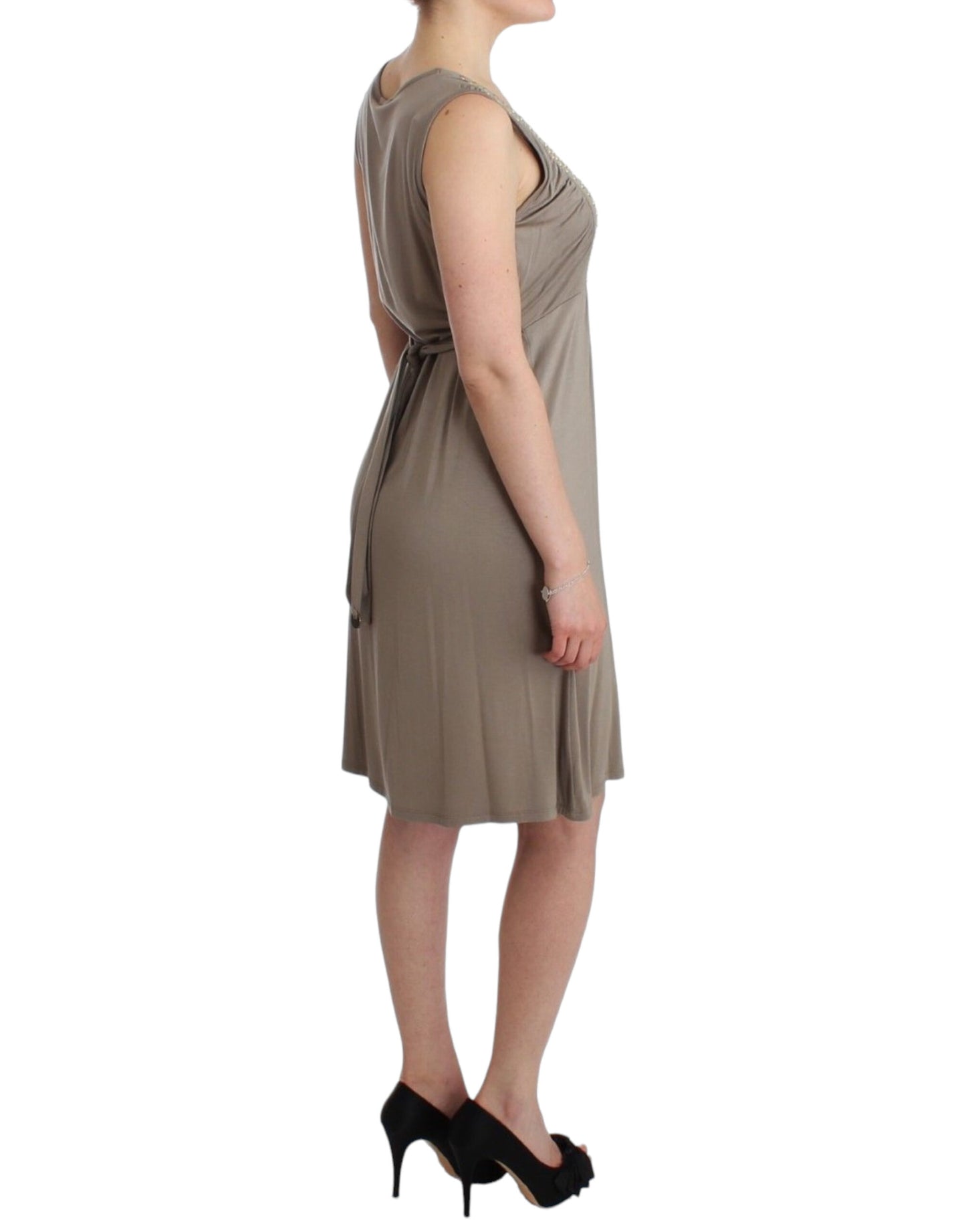 Roccobarocco Knielanges Etuikleid mit Nieten in Beige