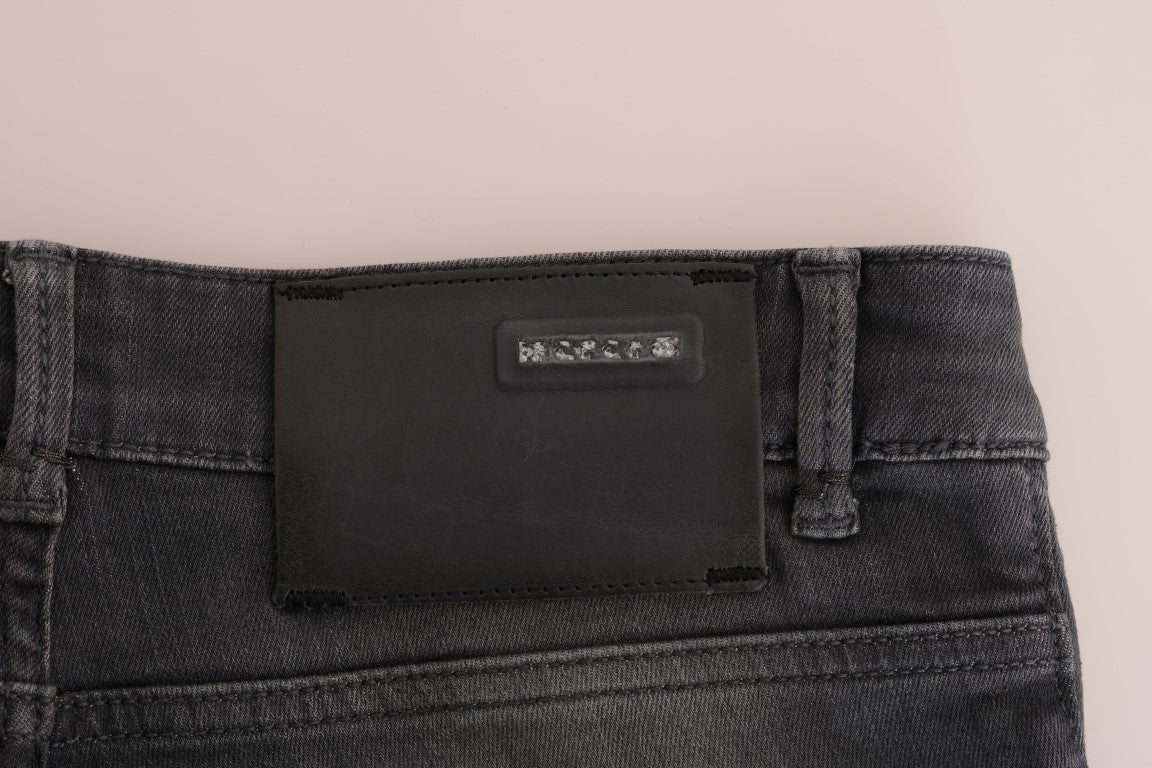 Acht Schlichte graue Designer-Jeans mit schmaler Passform