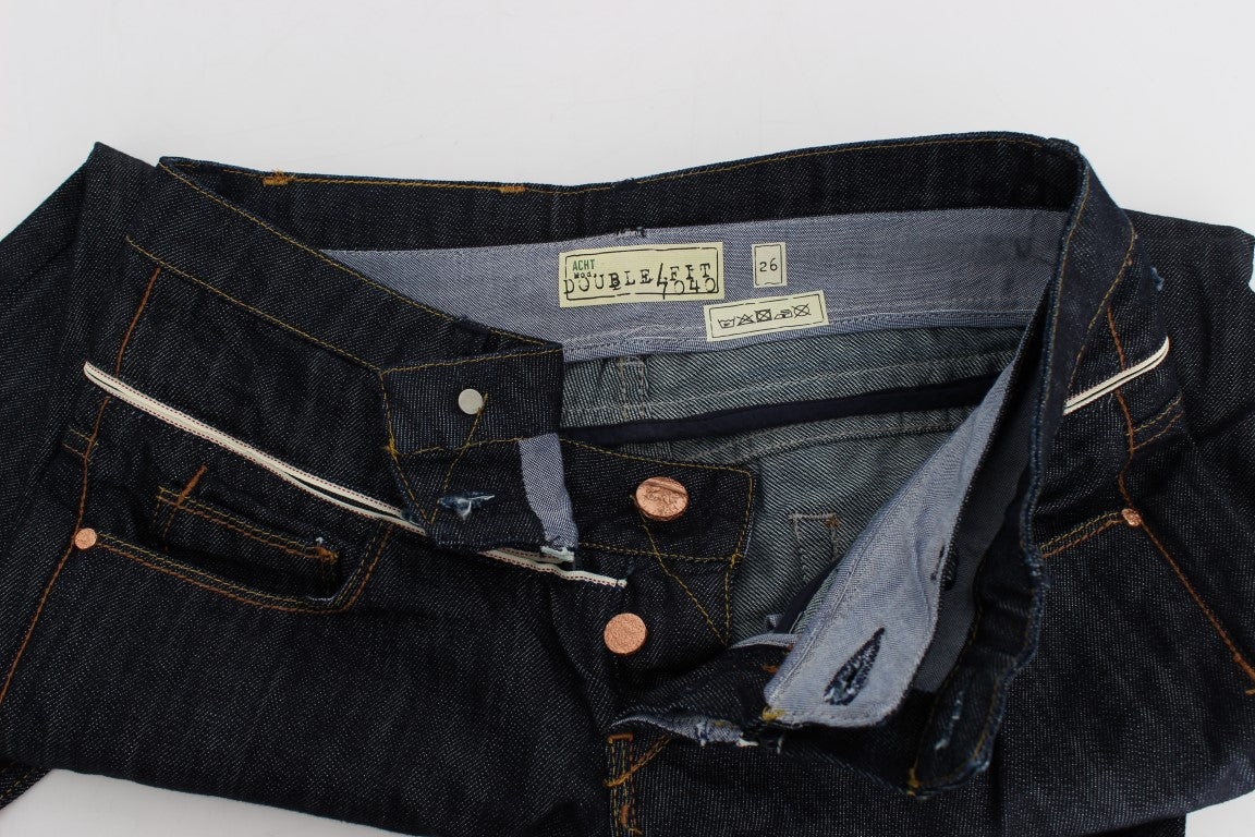 Acht Elegante dunkelblaue Jeans mit geradem Bein