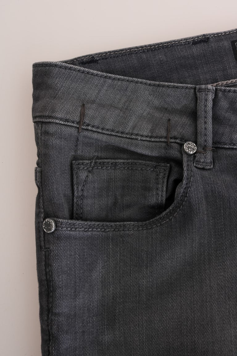 Acht Schlichte graue Designer-Jeans mit schmaler Passform